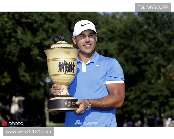 [高尔夫]世界前十：麦克罗伊稳居第二 弗利特伍德升至第九.